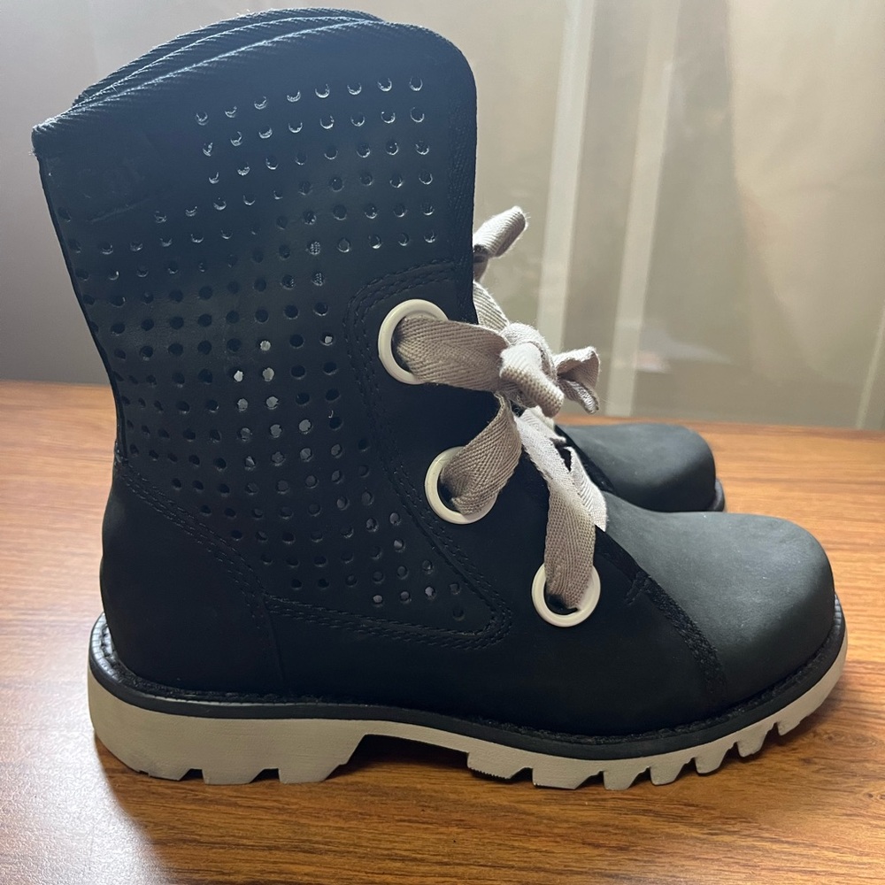 Caterpillar Walking Machines Black Boots
